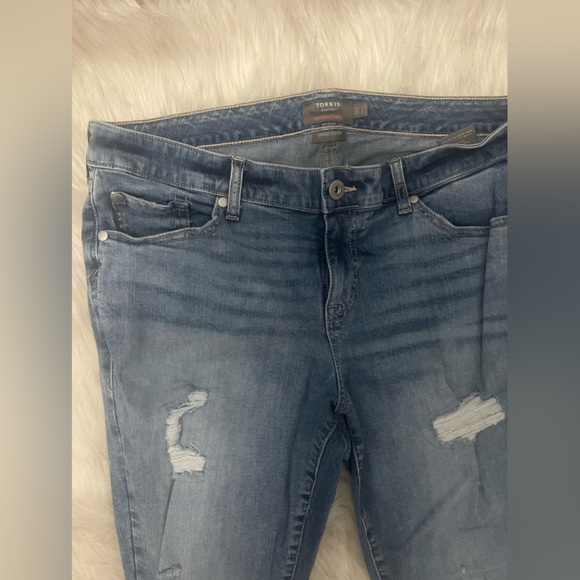 Torrid Distressed Jeans Size 16W Boyfriend - Picture 3 of 4